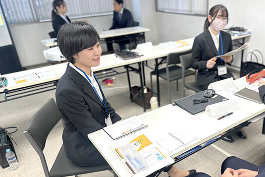 本社研修（グループワーク）の様子