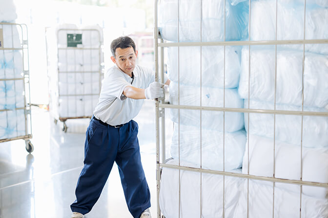 工場内作業スタッフ（仕分け、梱包）